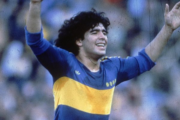 diego-maradona-club-career-boca-juniors