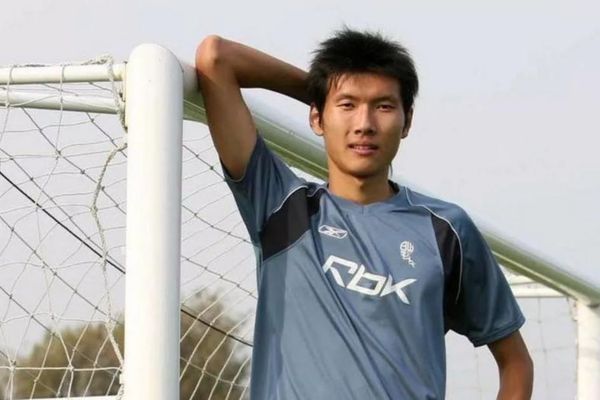 yang-changpeng-tallest-soccer-player-in-the-world